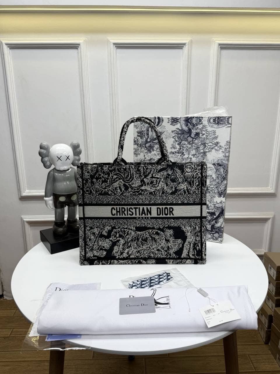 Honor Tote Bag
