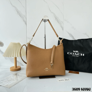 Wole Tote Bag
