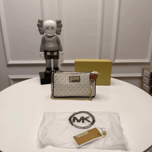 Mato Shoulder Bags