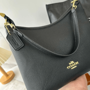 Wole Tote Bag