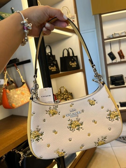 Lolo Shoulder Bags - Image 4
