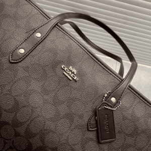 Nins Tote Bags