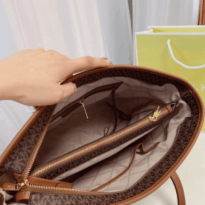 Gamble Tote Bags