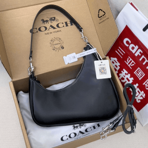 Evara Shoulder Bag