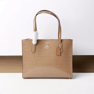 Kune Tote Bag