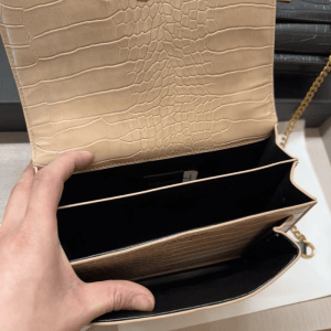 Unt Shoulder Bag